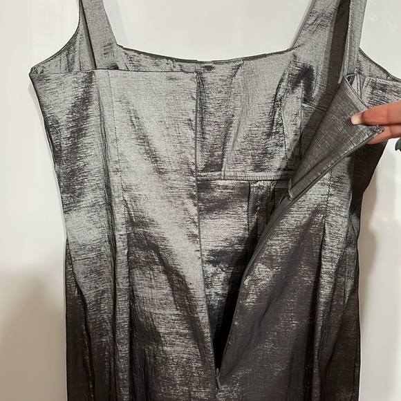 Calvin Klein Gray Metallic Taffeta Fitted Dress size 6 - Picture 3 of 3